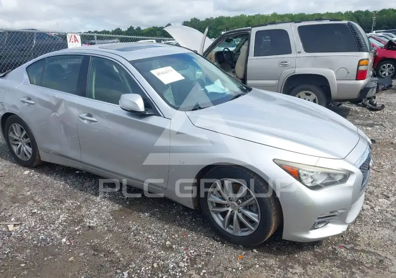 2015 Infinity Q50 фото