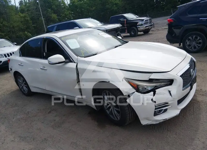 2015 Infinity Q50 photo