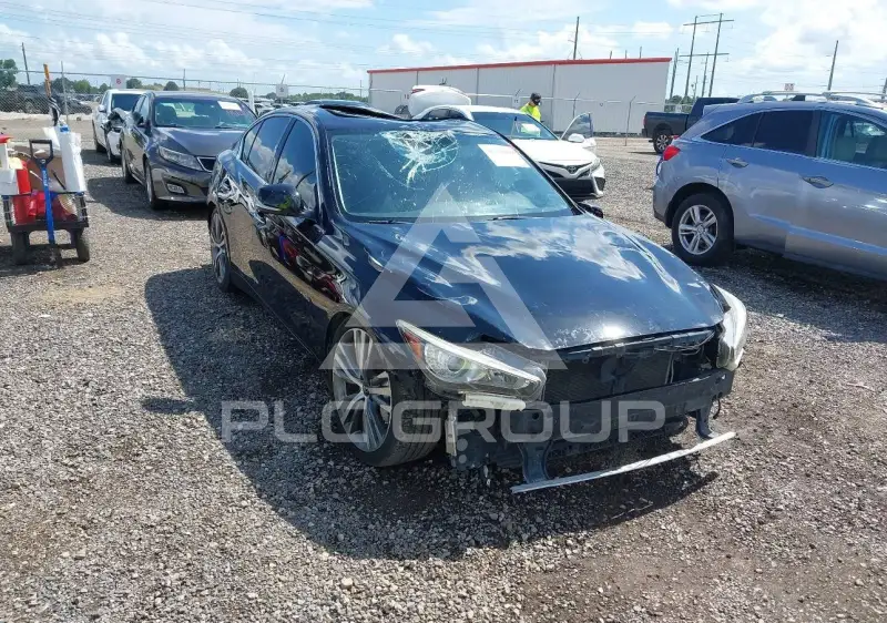 2015 Infinity Q50 photo