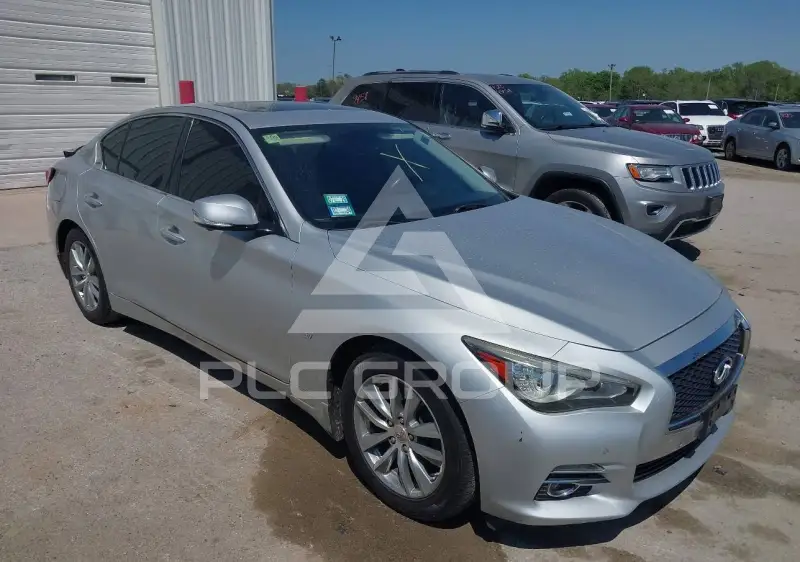 2015 Infinity Q50 фото