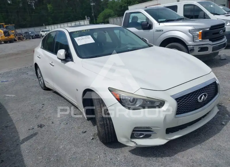 2015 Infinity Q50 фото