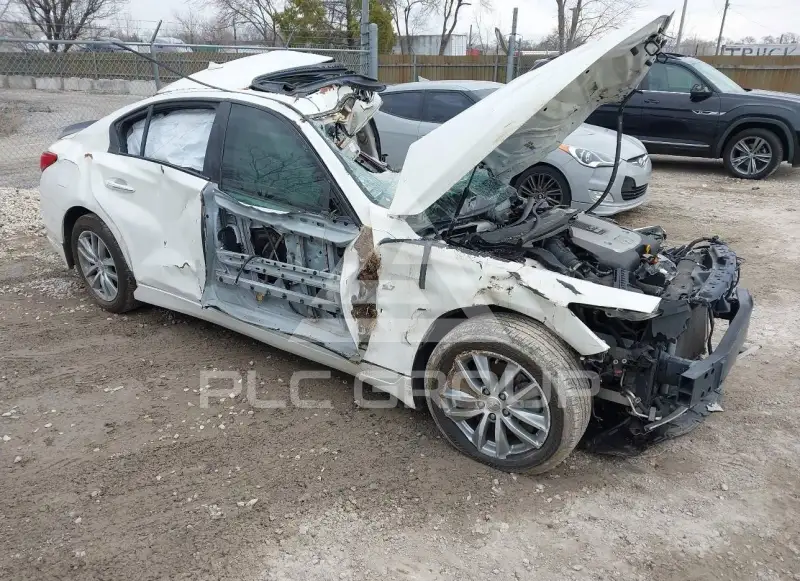 2015 Infinity Q50 фото