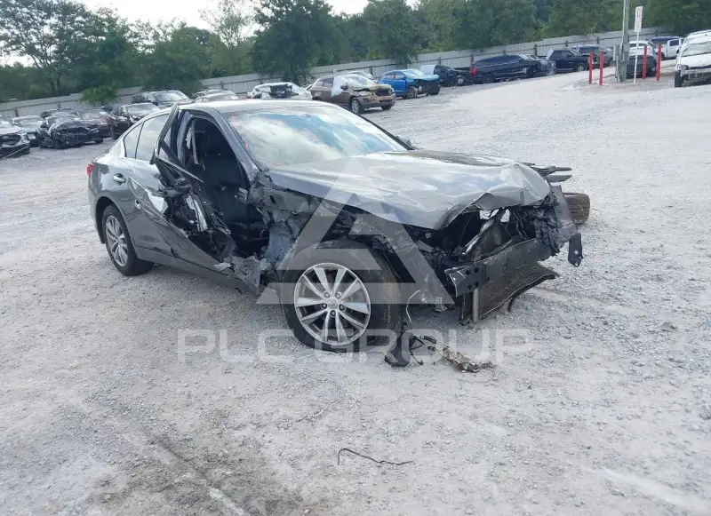 2015 Infinity Q50 фото