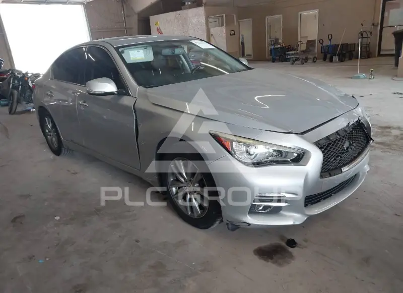 2015 Infinity Q50 фото