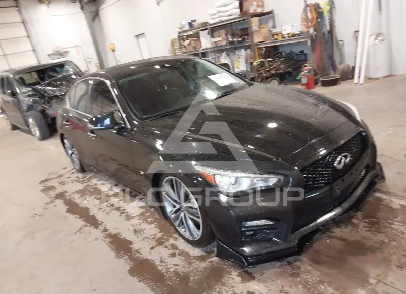 2015 Infinity Q50 фото