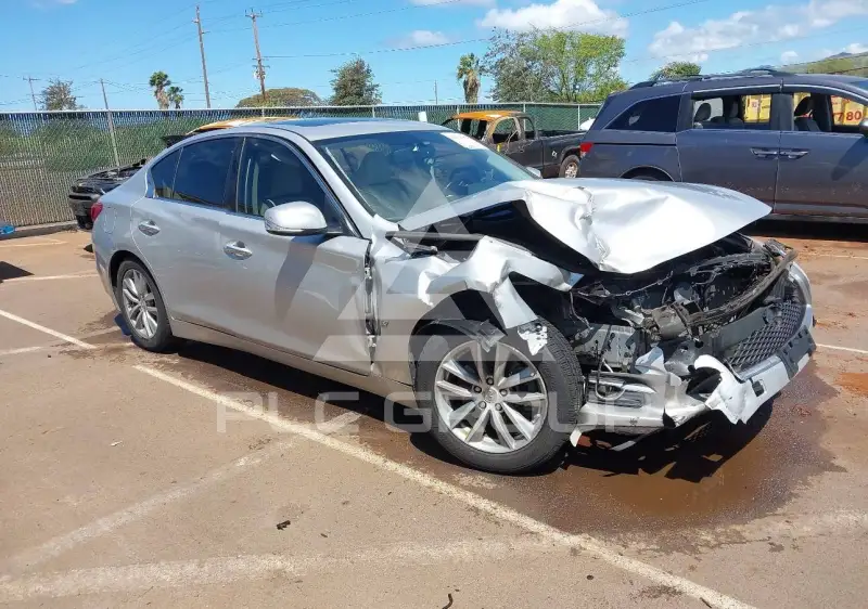 2015 Infinity Q50 photo