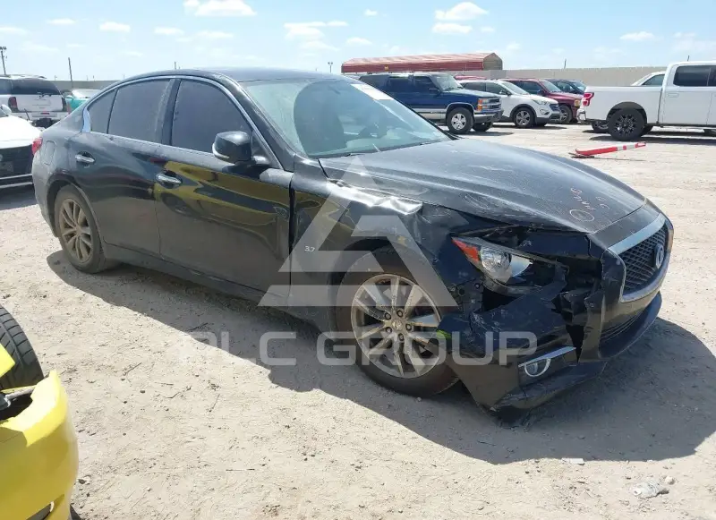 2015 Infinity Q50 photo