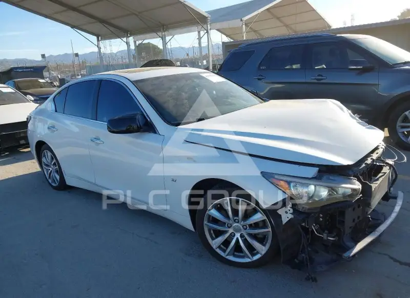 2015 Infinity Q50 фото