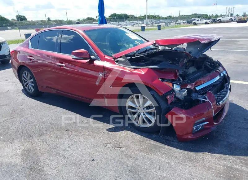 2015 Infinity Q50 фото