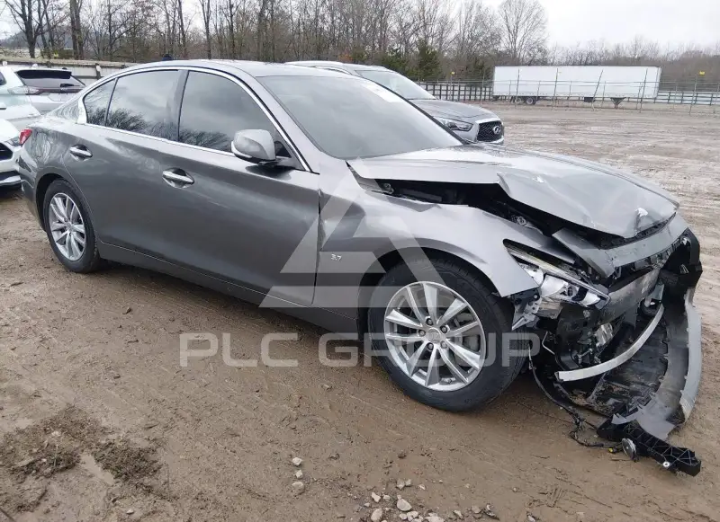 2015 Infinity Q50 фото