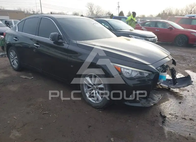 2015 Infinity Q50 фото