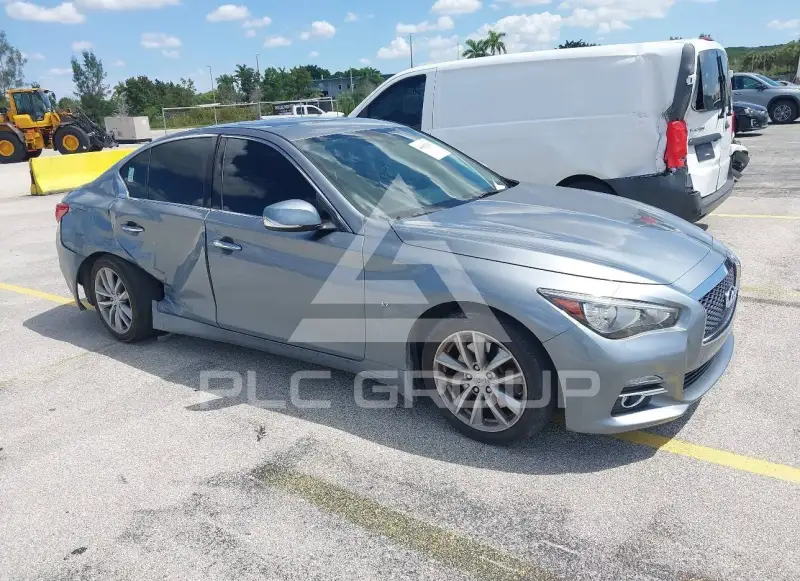 2015 Infinity Q50 фото