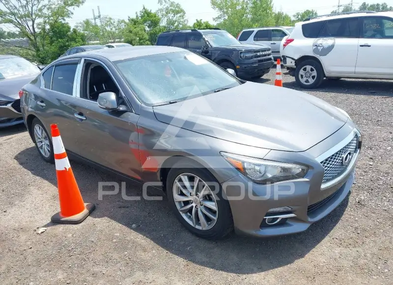2015 Infinity Q50 фото