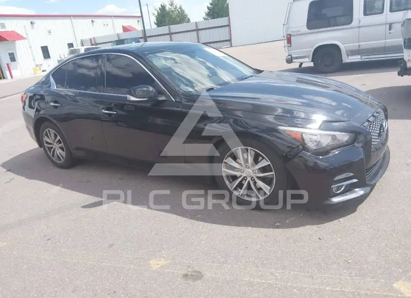 2015 Infinity Q50 фото