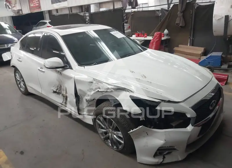 2015 Infinity Q50 фото