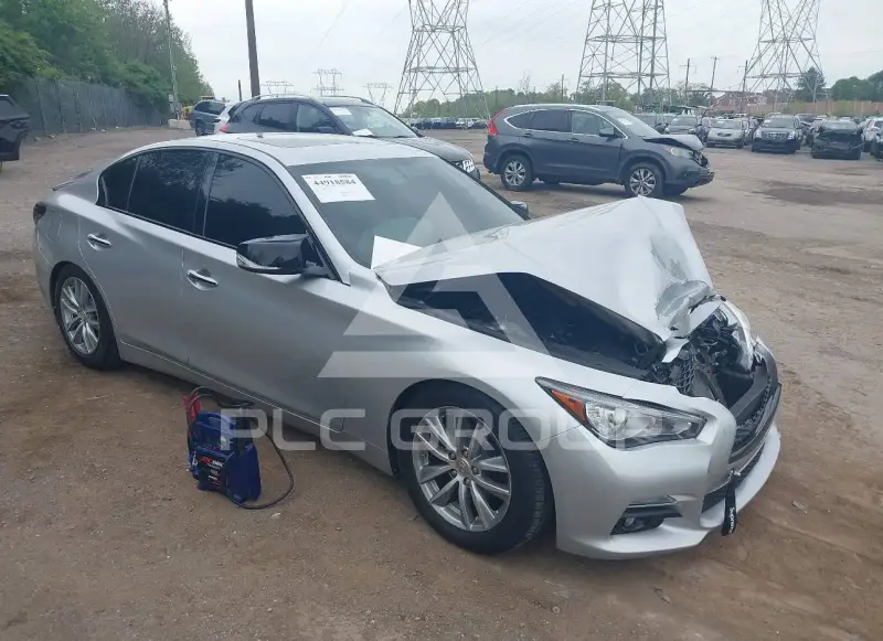 2015 Infinity Q50 фото