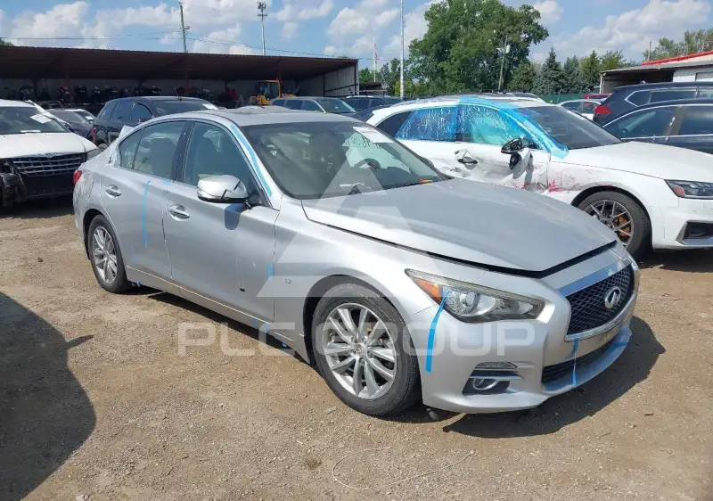 2015 Infinity Q50 фото