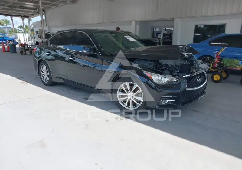 2015 Infinity Q50 фото
