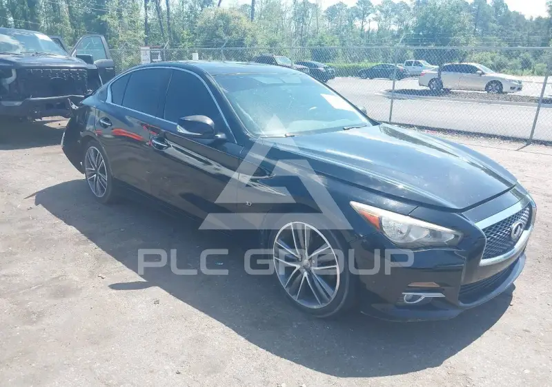 2015 Infinity Q50 фото