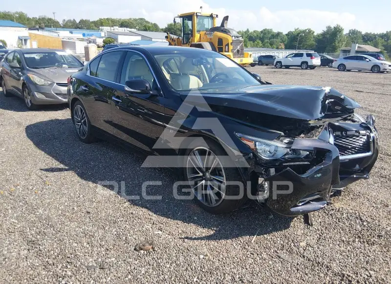 2015 Infinity Q50 фото
