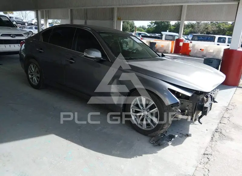 2015 Infinity Q50 фото