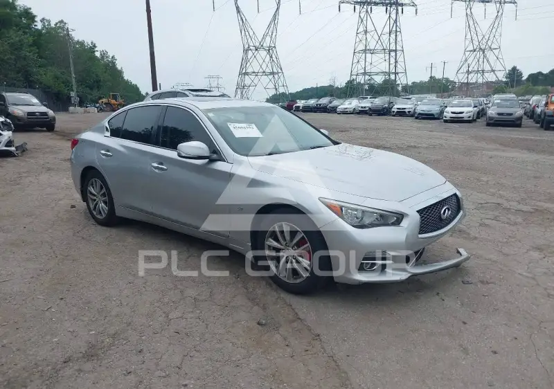 2015 Infinity Q50 фото
