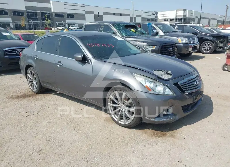 2015 Infinity Q40 фото