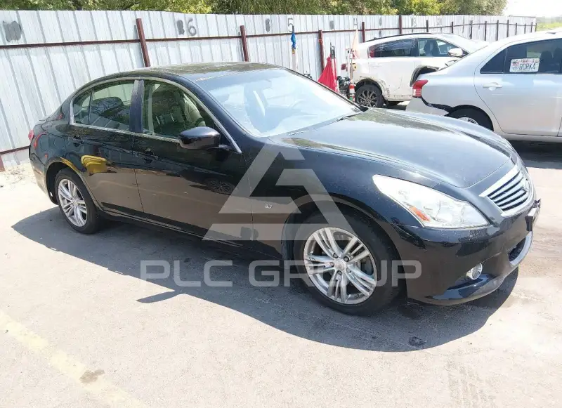 2015 Infinity Q40 photo