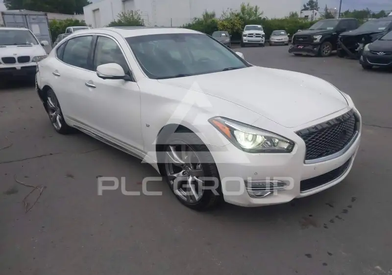 2015 Infinity Q70 фото