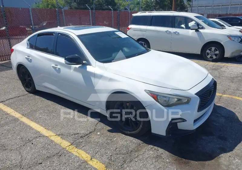 2015 Infinity Q50 фото