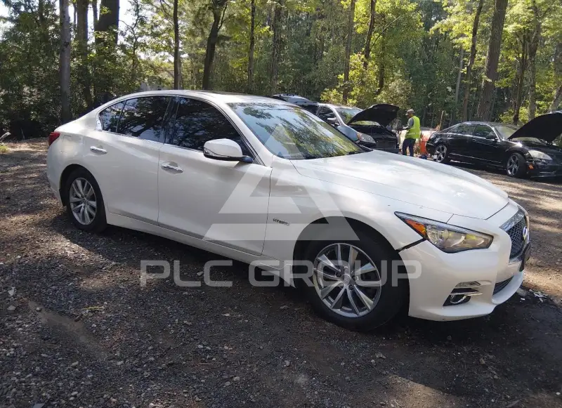2015 Infinity Q50 фото