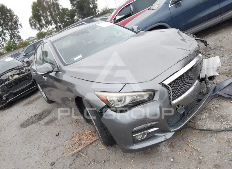 2015 Infinity Q50 фото