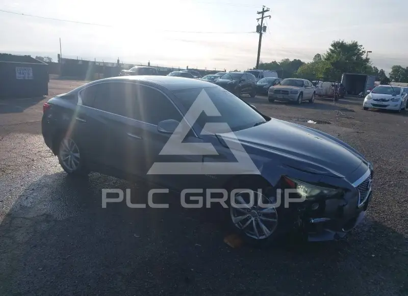 2015 Infinity Q50 фото