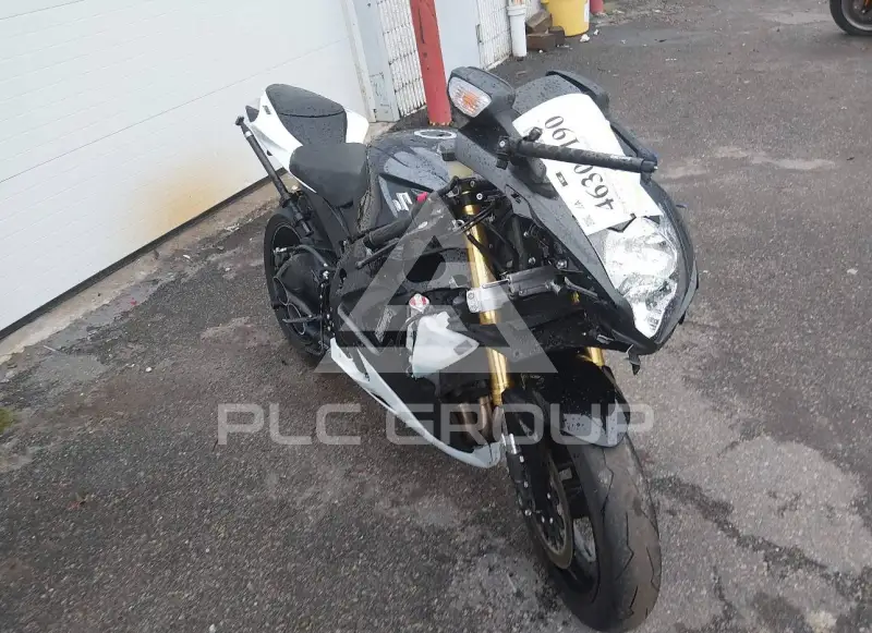 2015 Suzuki GSX-R750 photo