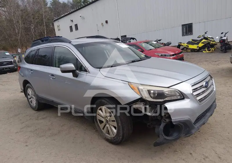2015 Subaru Outback photo