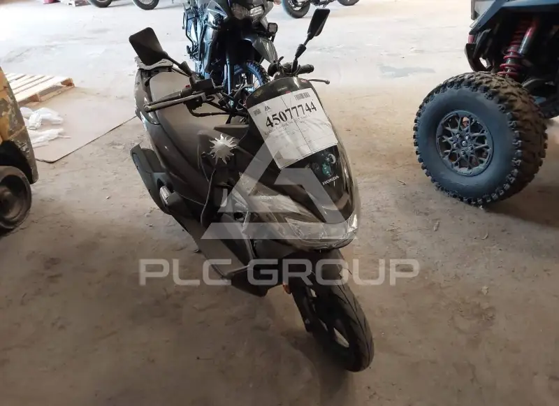 2015 Honda PCX фото