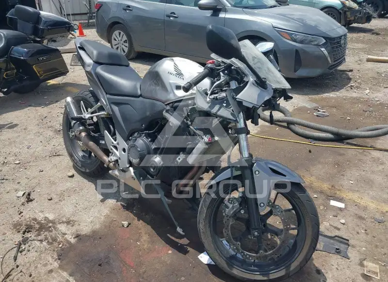 2015 Honda CBR500 фото