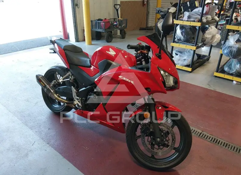 2015 Honda CBR300 photo