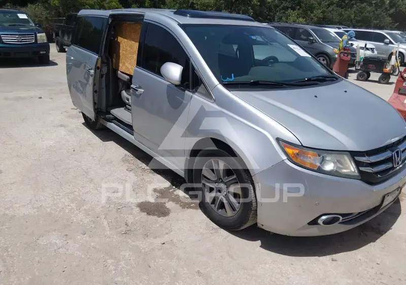 2015 Honda ODYSSEY photo