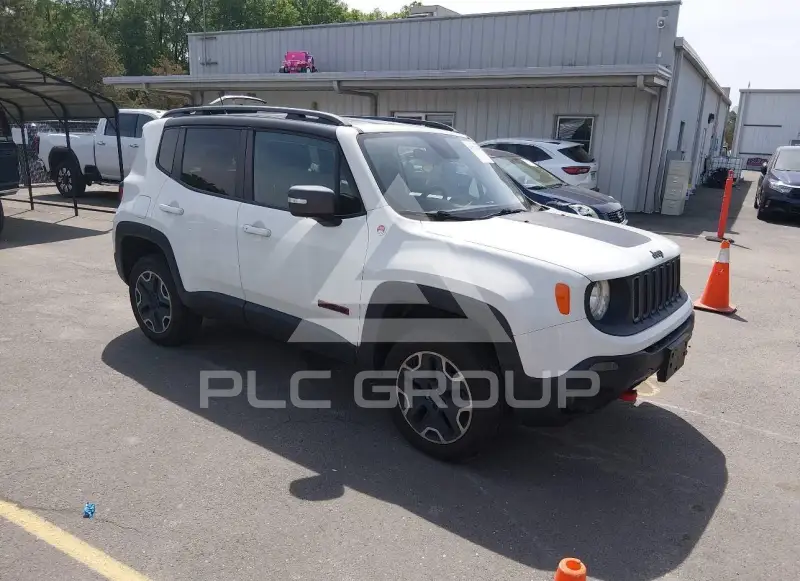 2015 Jeep Renegade photo