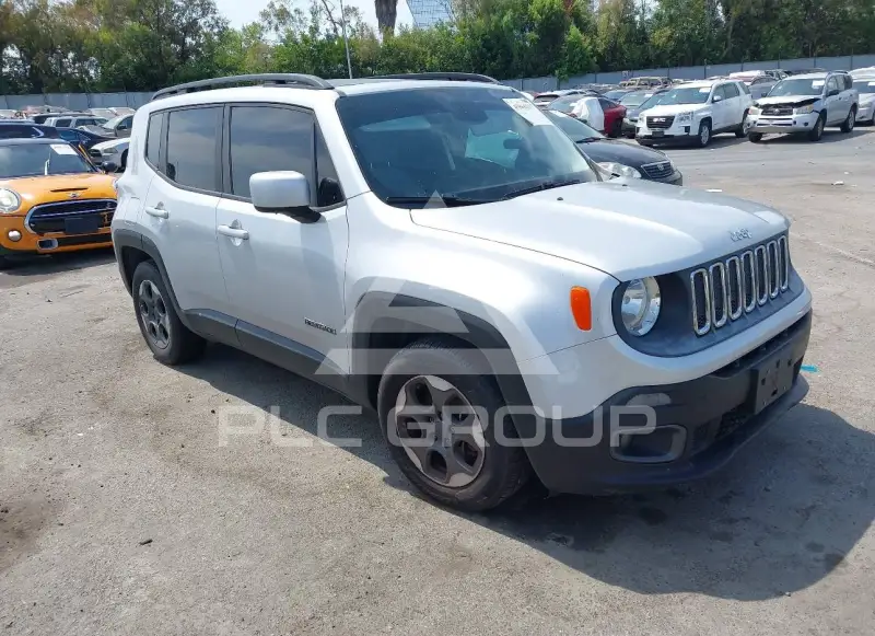 2015 Jeep Renegade photo