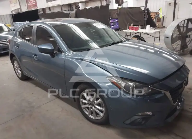 2015 Mazda 3 photo
