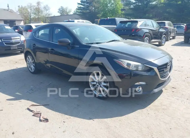 2015 Mazda 3 photo