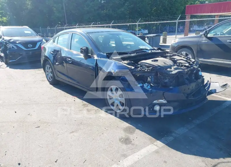 2015 Mazda 3 photo