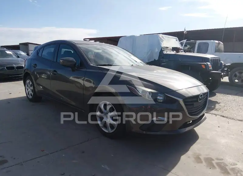 2015 Mazda 3 photo