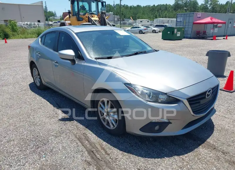 2015 Mazda 3 photo