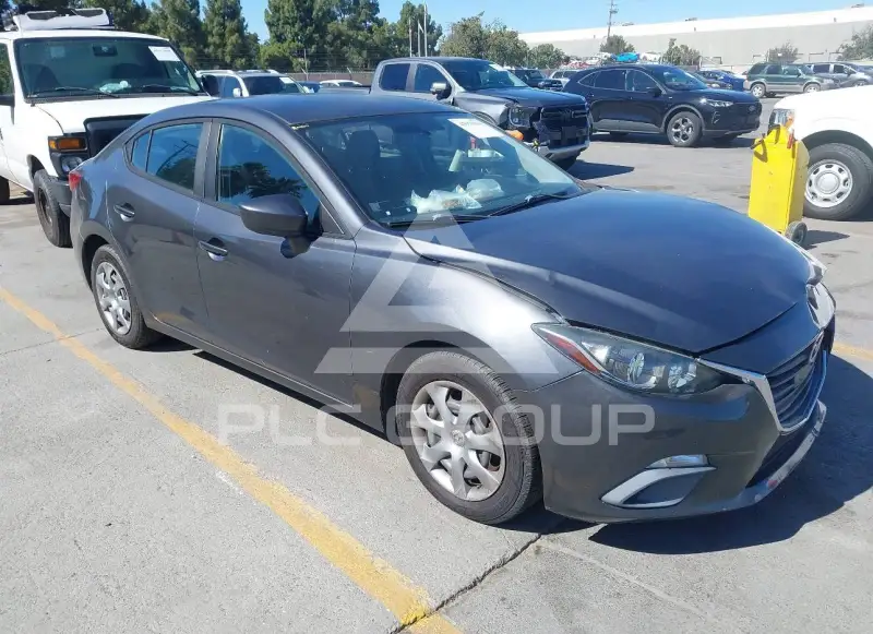 2015 Mazda 3 photo