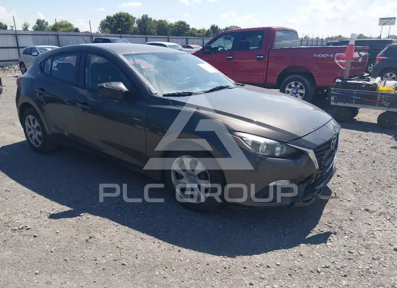 2015 Mazda 3 photo