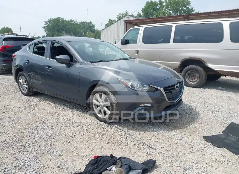 2015 Mazda 3 photo