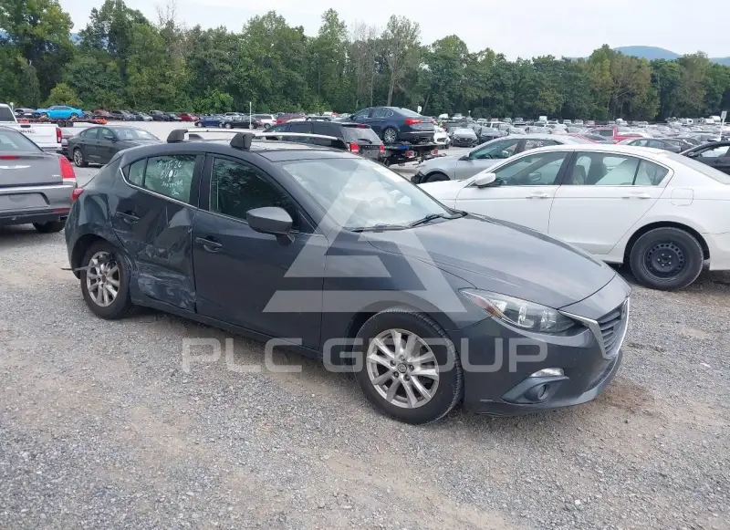 2015 Mazda 3 photo
